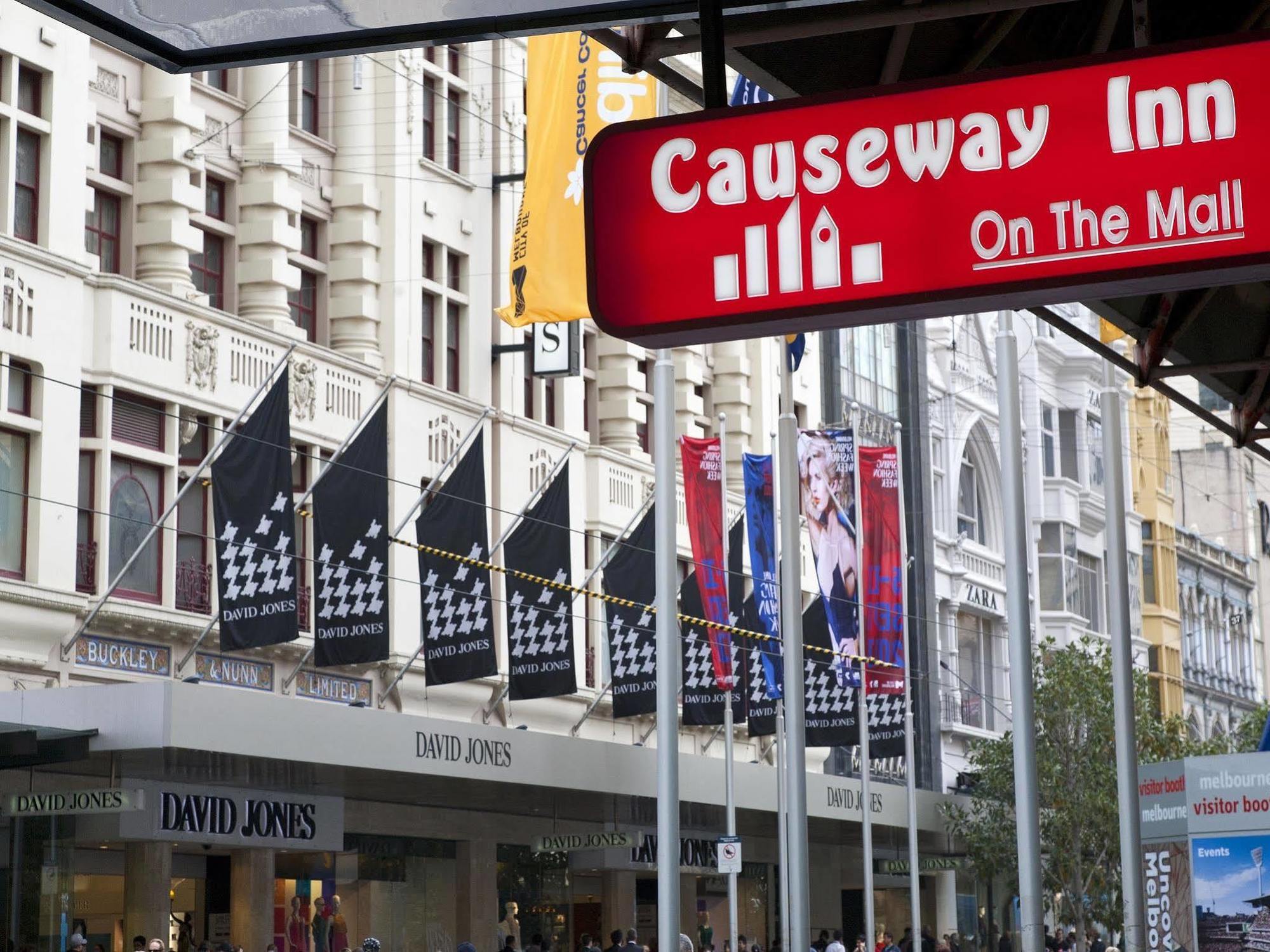 Causeway Inn On The Mall Мелбърн Екстериор снимка